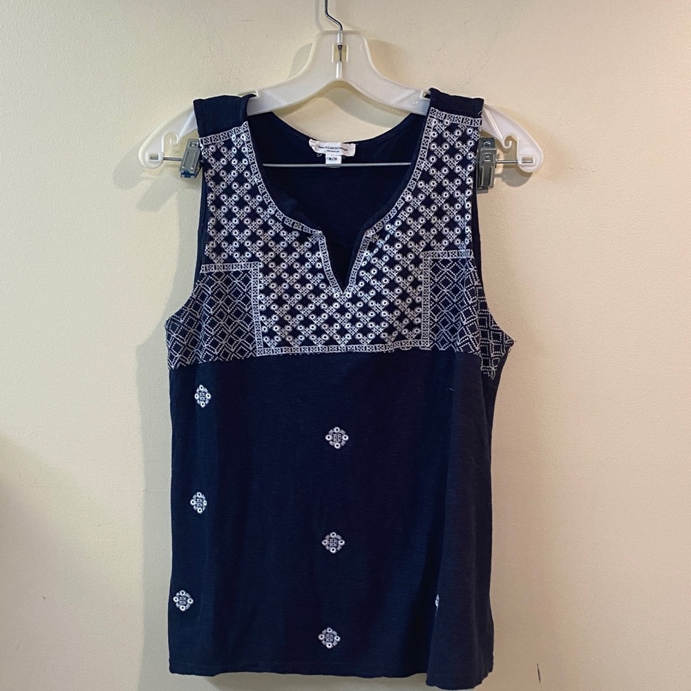 “Beach lunch lounge”Navy Blue Embroidered Women's TopM